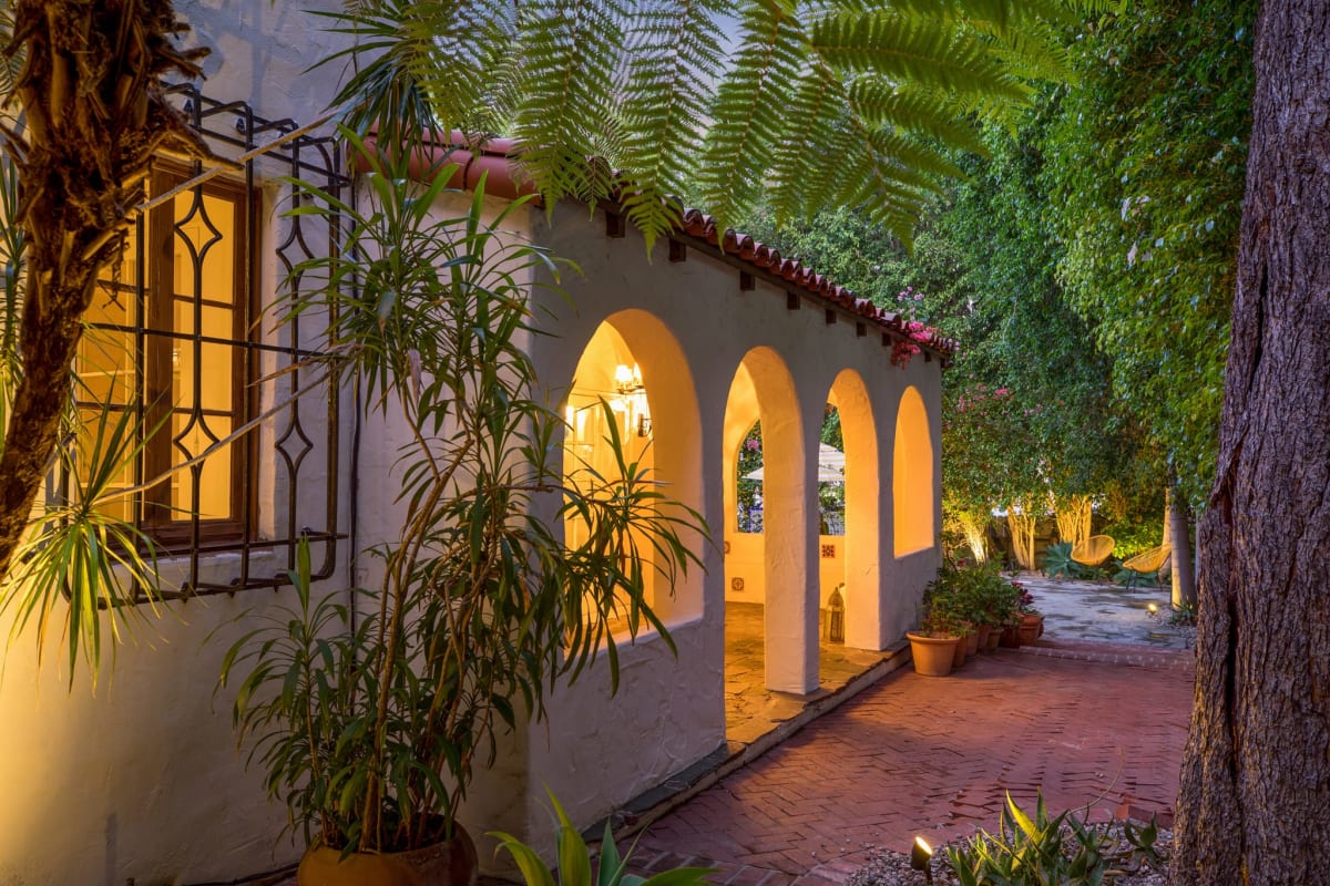 Los Angeles Vacation Pool Home Four bedroom