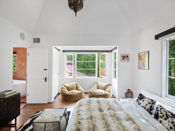 Los Angeles Vacation Pool Home Four bedroom