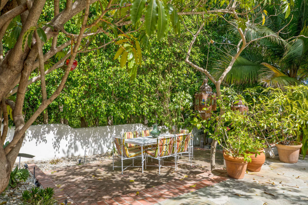 Los Angeles Vacation Pool Home Four bedroom
