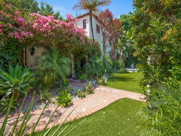 Los Angeles Vacation Pool Home Four bedroom