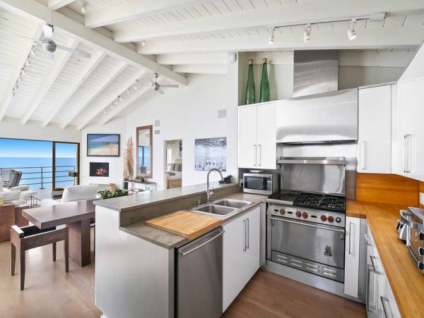 Malibu Vacation Home Three Bedroom