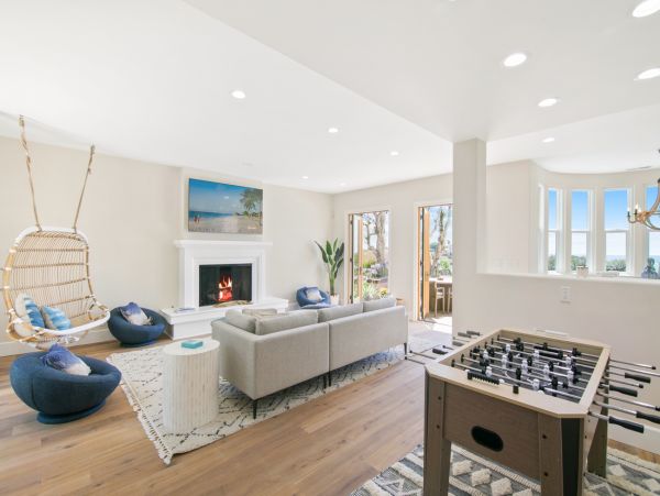 Luxury Malibu Vacation Pool Home Four Bedroom