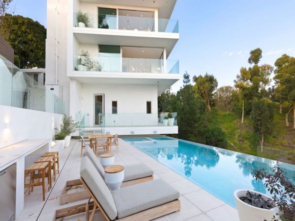 Beverly Hills Vacation Pool Home Four Bedroom