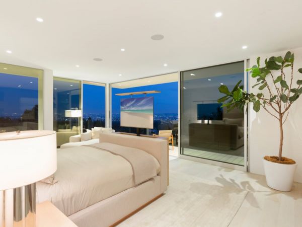 Beverly Hills Vacation Pool Home Four Bedroom