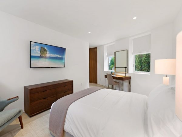 Beverly Hills Vacation Pool Home Four Bedroom