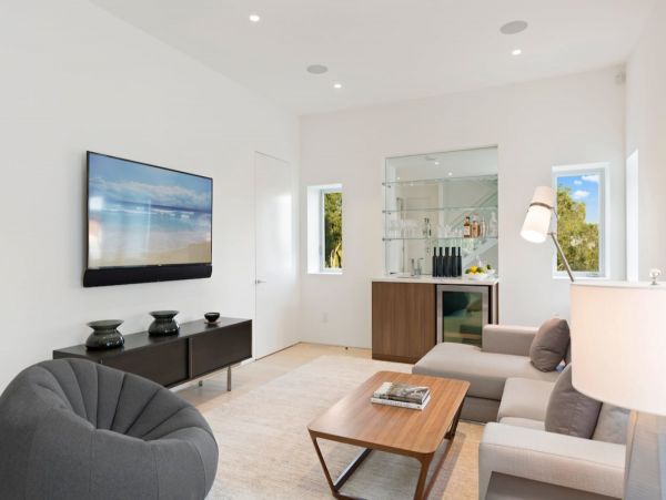 Beverly Hills Vacation Pool Home Four Bedroom