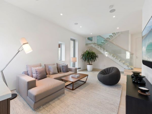 Beverly Hills Vacation Pool Home Four Bedroom