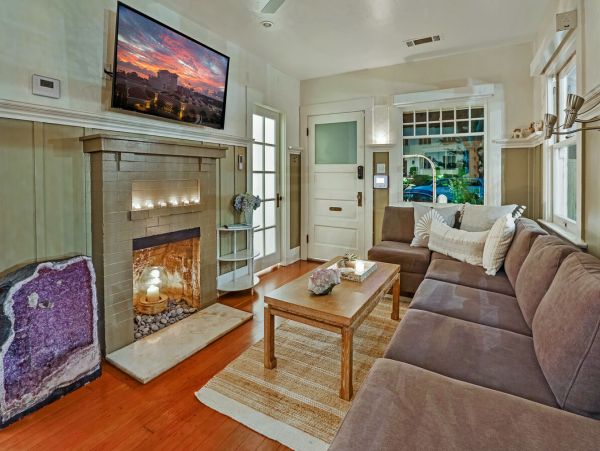 Santa Barbara County Home 998558