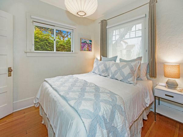 Santa Barbara County Home 998558
