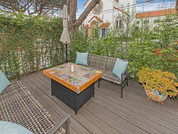 Santa Barbara County Home 998558