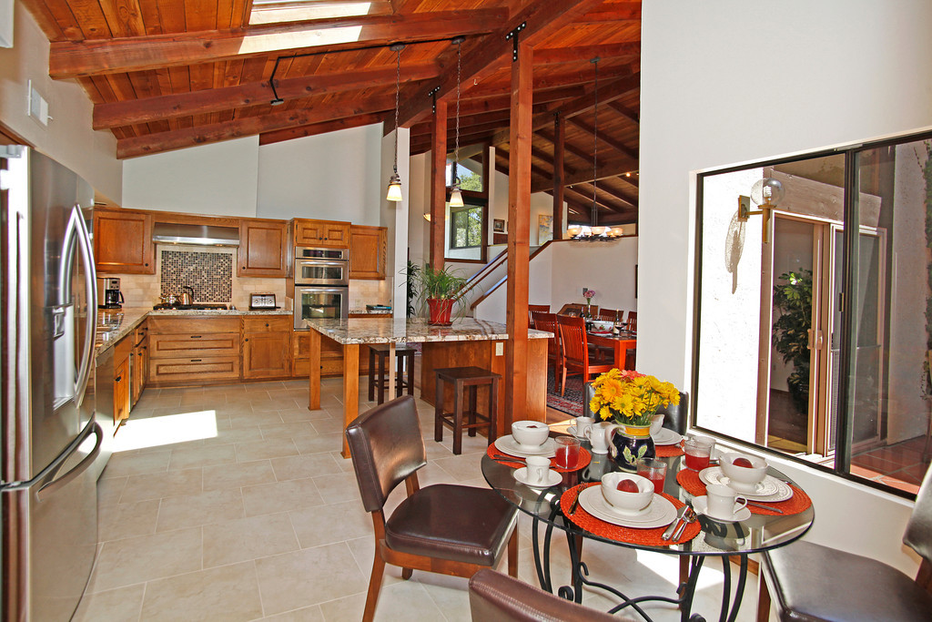 Santa Barbara County Home 998560