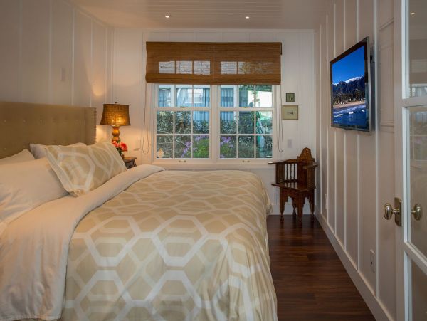 Santa Barbara County Home 998569