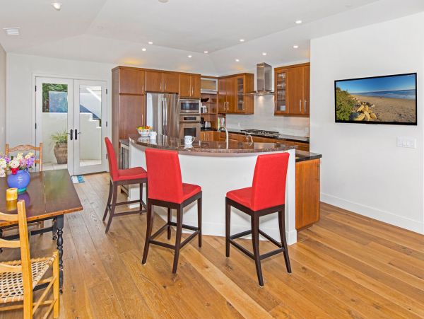 Santa Barbara County Home 998570