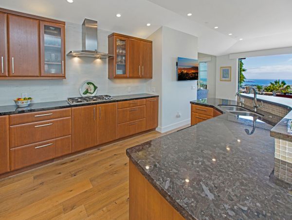 Santa Barbara County Home 998570
