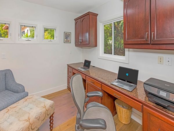 Santa Barbara County Home 998570