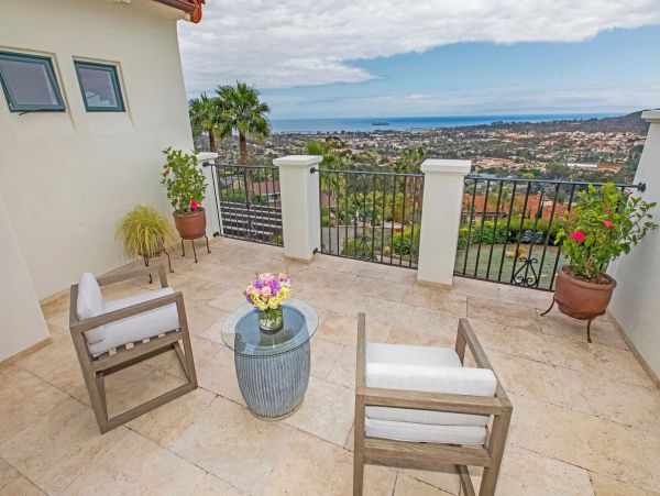 Santa Barbara County Home 998570