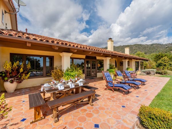 Santa Barbara County Home 998571