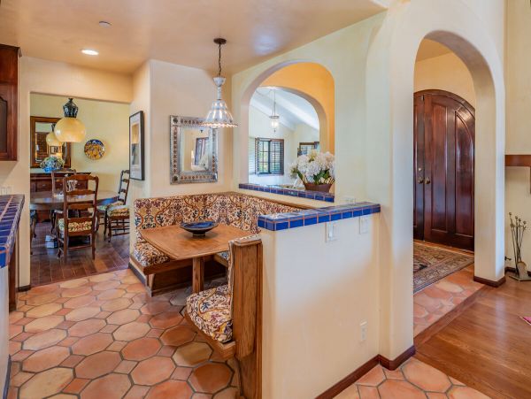 Santa Barbara County Home 998571