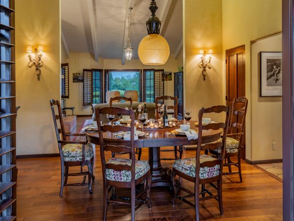 Santa Barbara County Home 998571
