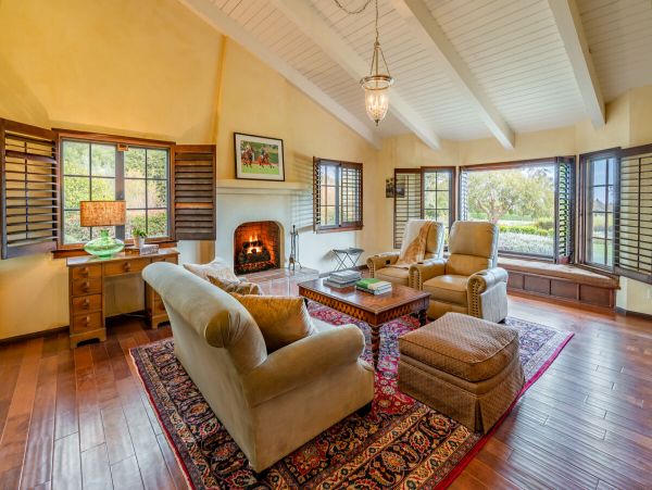 Santa Barbara County Home 998571