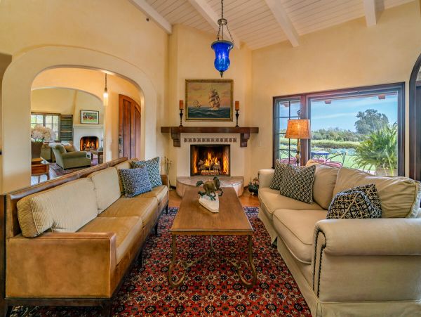 Santa Barbara County Home 998571