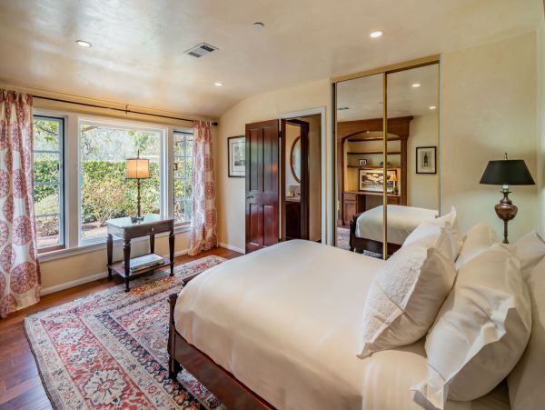 Santa Barbara County Home 998571