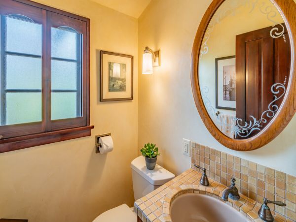 Santa Barbara County Home 998571