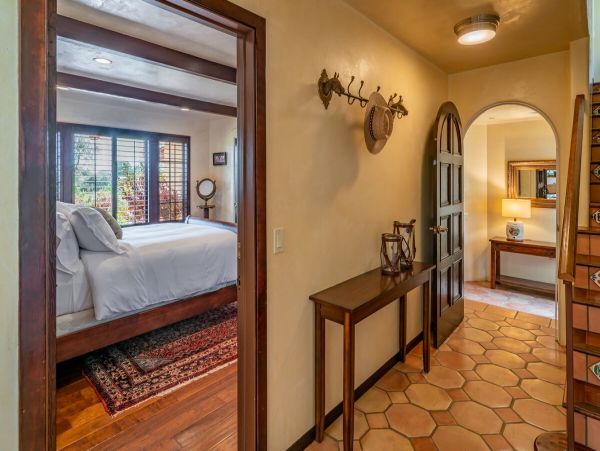 Santa Barbara County Home 998571
