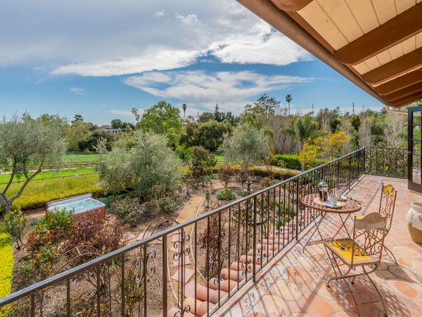Santa Barbara County Home 998571