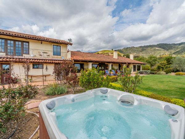 Santa Barbara County Home 998571