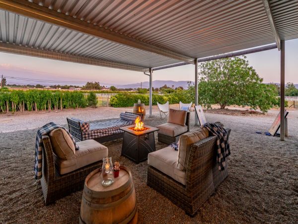 Santa Ynez Five Bedroom Home With Views & Spa Sleeps 10