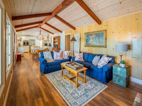 Santa Ynez Five Bedroom Home With Views & Spa Sleeps 10