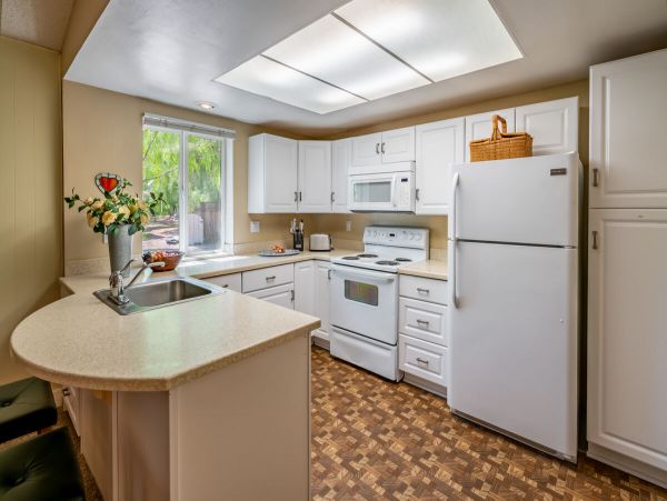 Santa Ynez Five Bedroom Home With Views & Spa Sleeps 10