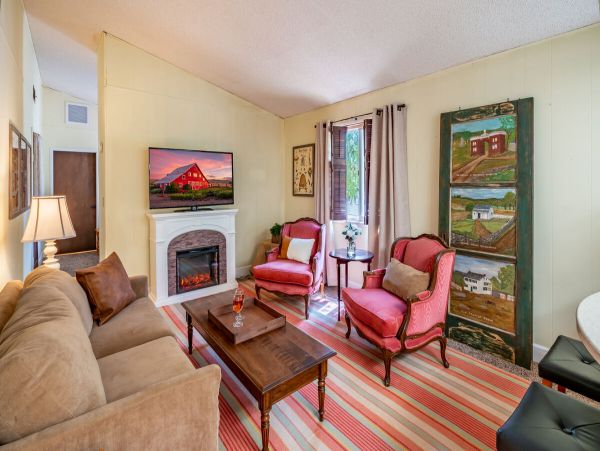 Santa Ynez Five Bedroom Home With Views & Spa Sleeps 10