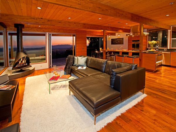 Luxury Vacation Home in Santa Barbara Sleeps Six Guests