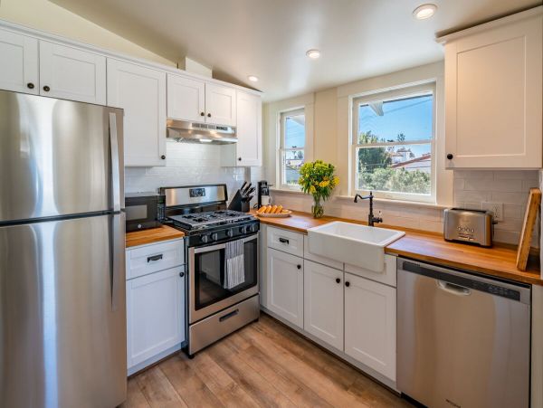 Santa Barbara Luxury 5 Bedroom Vacation Home