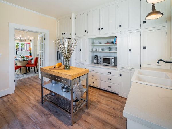 Santa Barbara Luxury 5 Bedroom Vacation Home