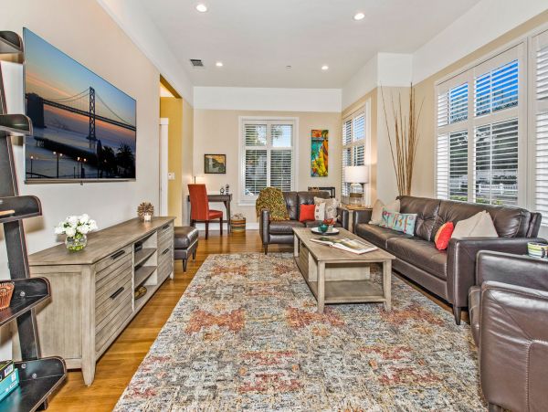 Santa Barbara County Home 998580