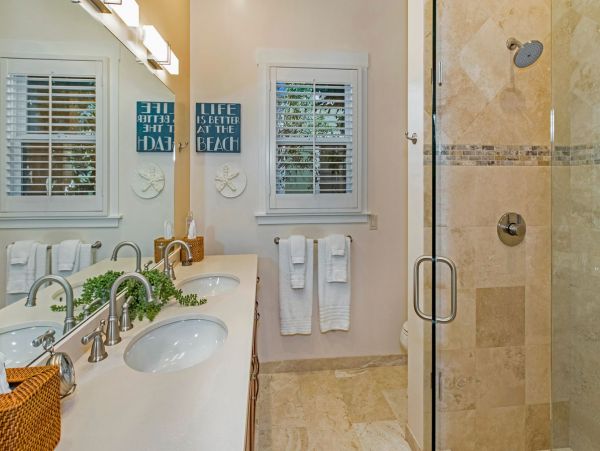 Santa Barbara County Home 998580