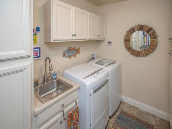 Santa Barbara County Home 998580
