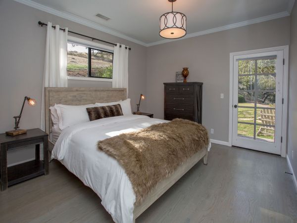Santa Barbara County Home 998584