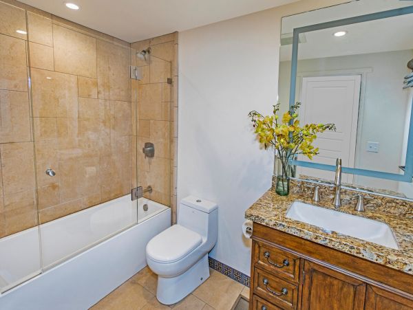 Santa Barbara 4 Bedroom Home with Ocean Views & Spa Sleeps 8