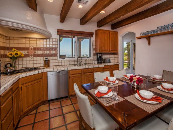 Santa Barbara County Home 998596