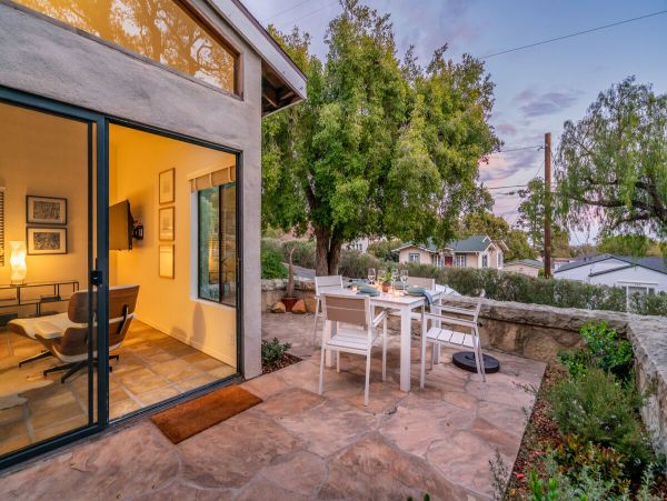 Gorgeous Vacation Home in Santa Barbara Sleeps 4 Guests