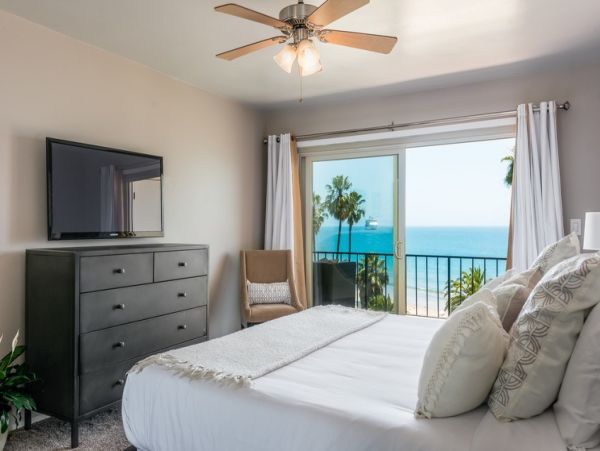 Santa Barbara County Home 998600