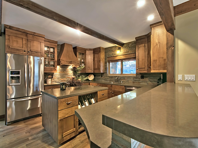 South Lake Tahoe Charming Four Bedroom Home with Lake View