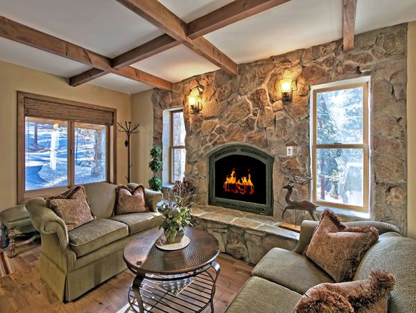 South Lake Tahoe Charming Four Bedroom Home with Lake View