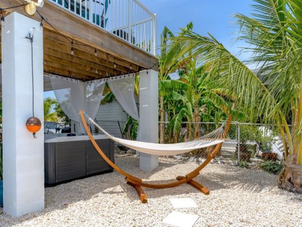 Stunning Vacation Home in Marathon with Boat Dock