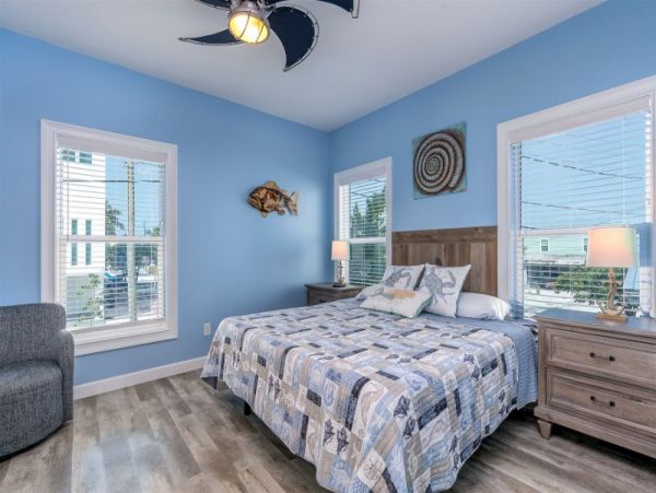 Stunning Vacation Home in Marathon with Boat Dock