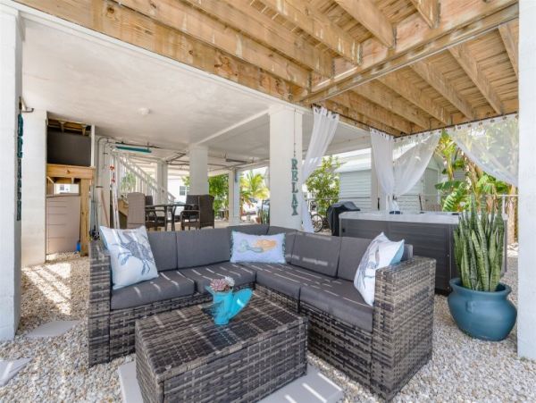 Stunning Vacation Home in Marathon with Boat Dock